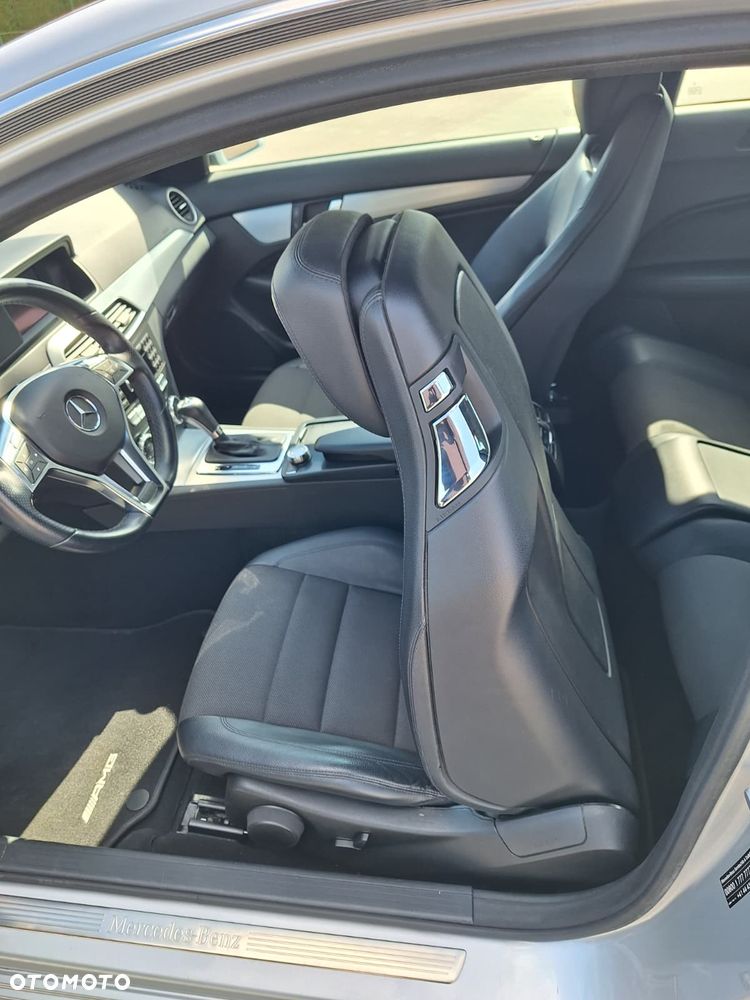 Mercedes-Benz Klasa C 250 CDI DPF BlueEFFICIENCY 7G-TRONIC Edition 1 - 11