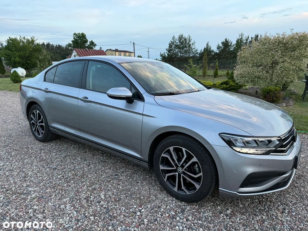 Volkswagen Passat - 8