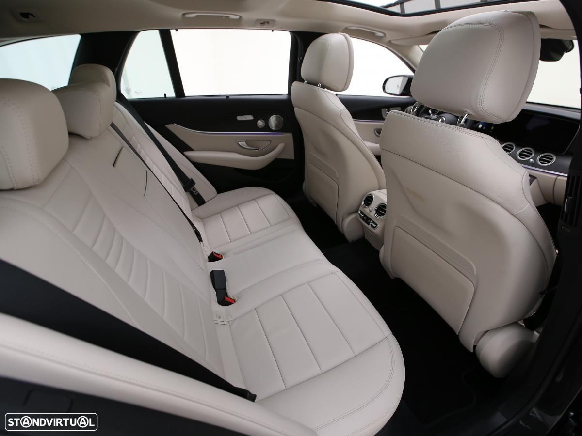 Mercedes-Benz E 300 de AMG Line 4Matic - 11
