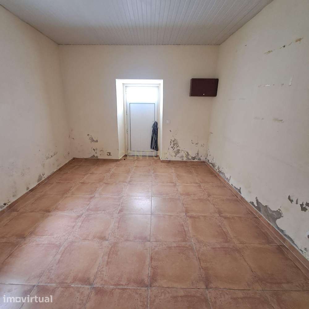 Moradia T3 inserida num lote de terreno de 969,9 m² | São Mamede do Co - Grande imagem: 4/23
