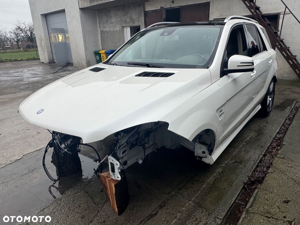 Mercedes-Benz ML - 6