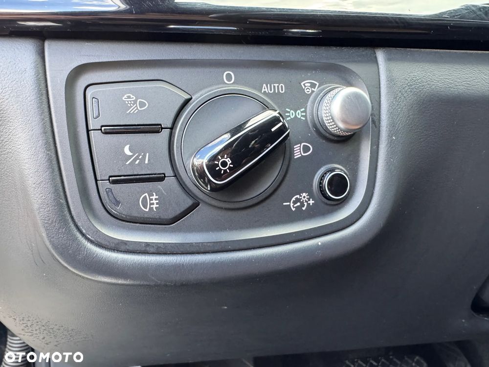 Audi A8 3.0 TDI L Quattro - 12