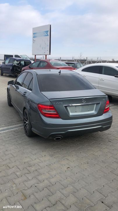 Dezmembram Mercedes Benz C Class 220 CDI an fabr 2011 - 3