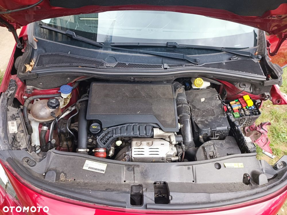 Peugeot 2008 1.2 Pure Tech Active S&S EAT6 - 21