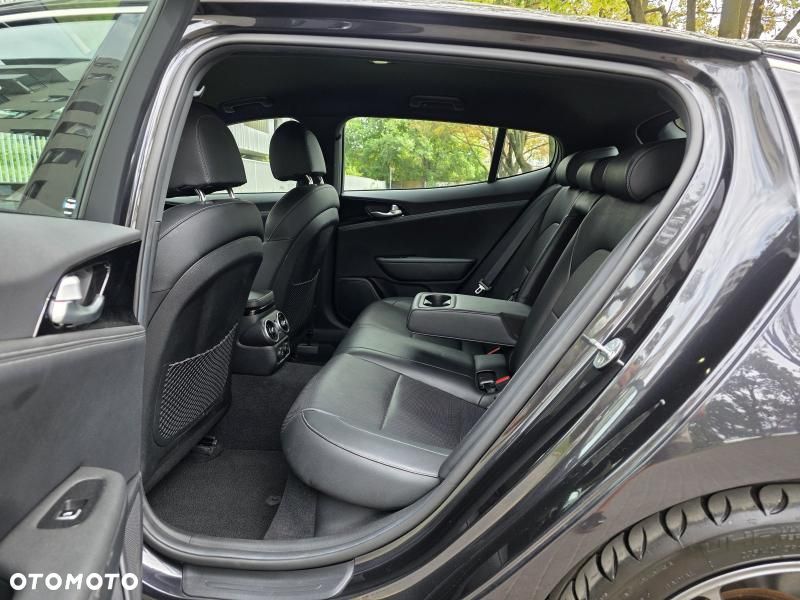 Kia Stinger 2.0 T-GDI GT Line - 24