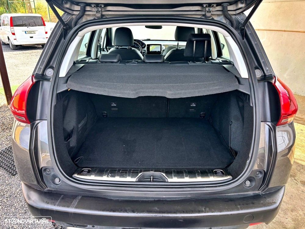 Peugeot 2008 BlueHDi 100 Allure - 18