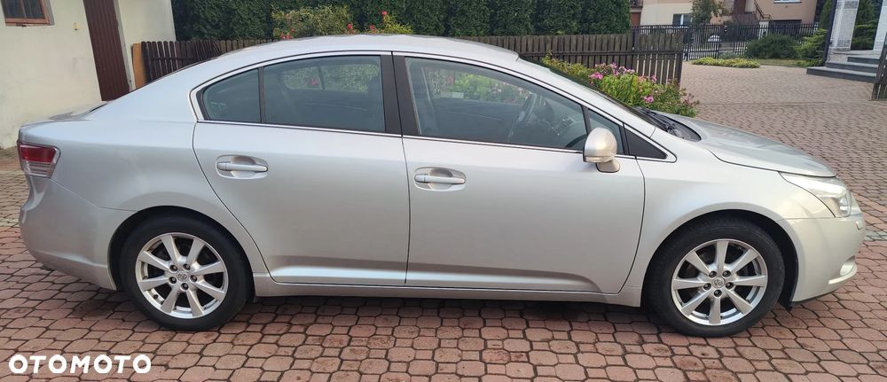 Toyota Avensis 2.0 D-4D 2010 - 4