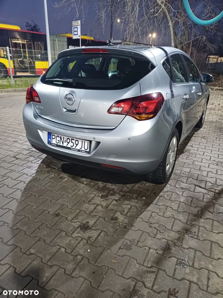 Opel Astra 1.6 Cosmo - 2