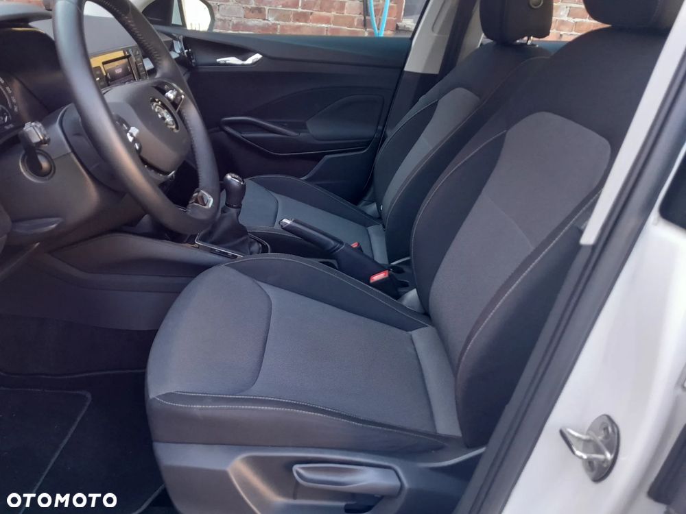 Skoda Fabia 1.0 MPI Active - 19