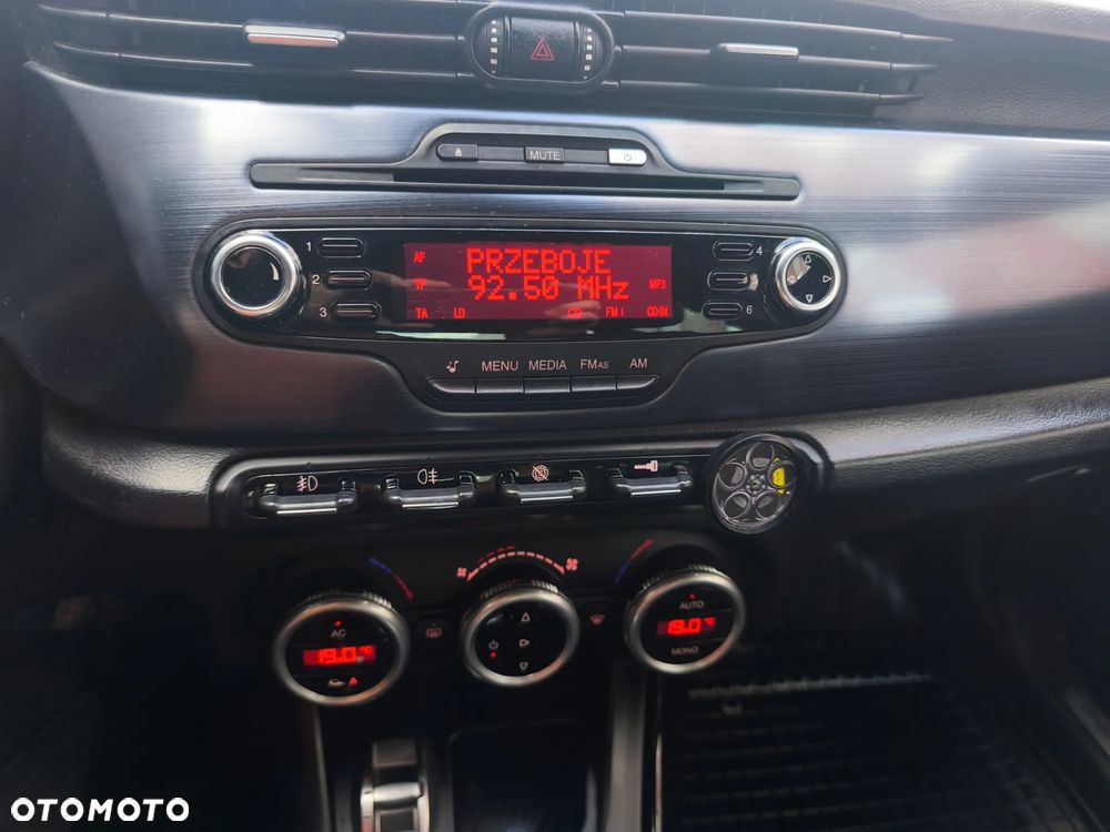 Alfa Romeo Giulietta 1.4 TB MultiAir Distinctive - 16