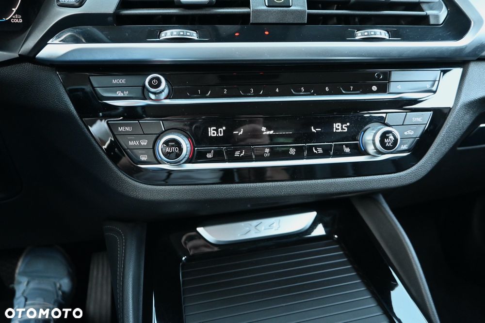 BMW X4 xDrive20d - 34