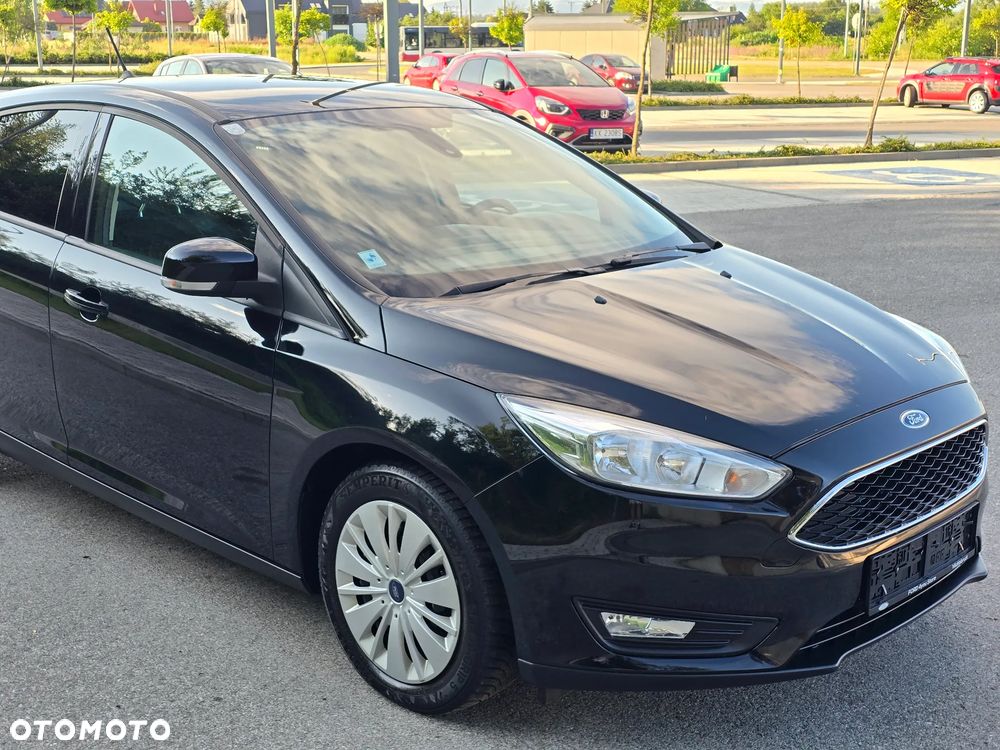 Ford Focus 1.0 EcoBoost Titanium - 24