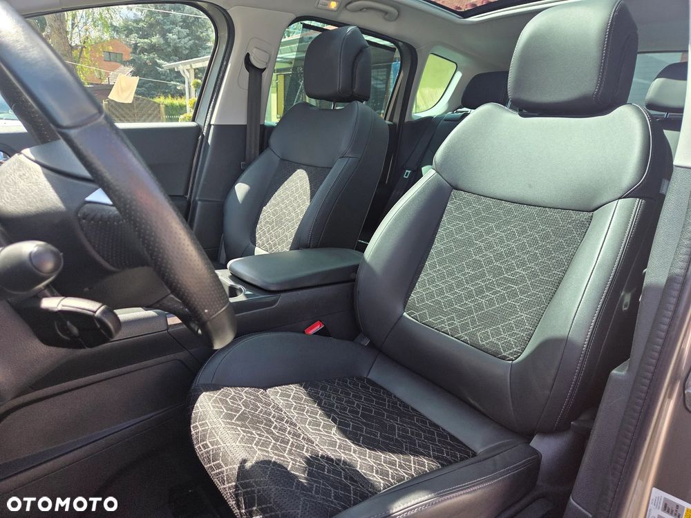 Peugeot 3008 1.2 PureTech Allure - 23