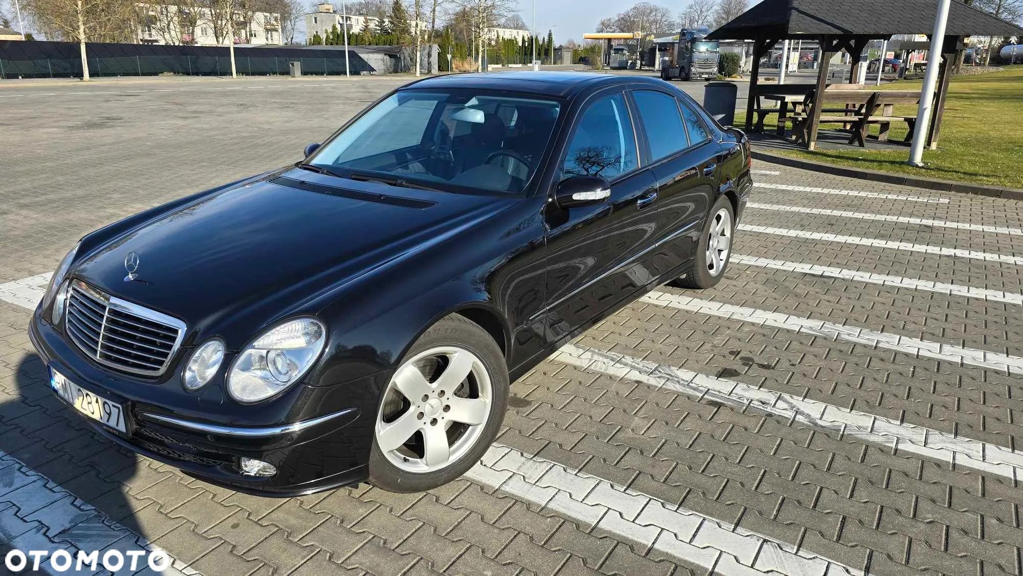 Mercedes-Benz Klasa E 500 4-Matic Avantgarde - 1