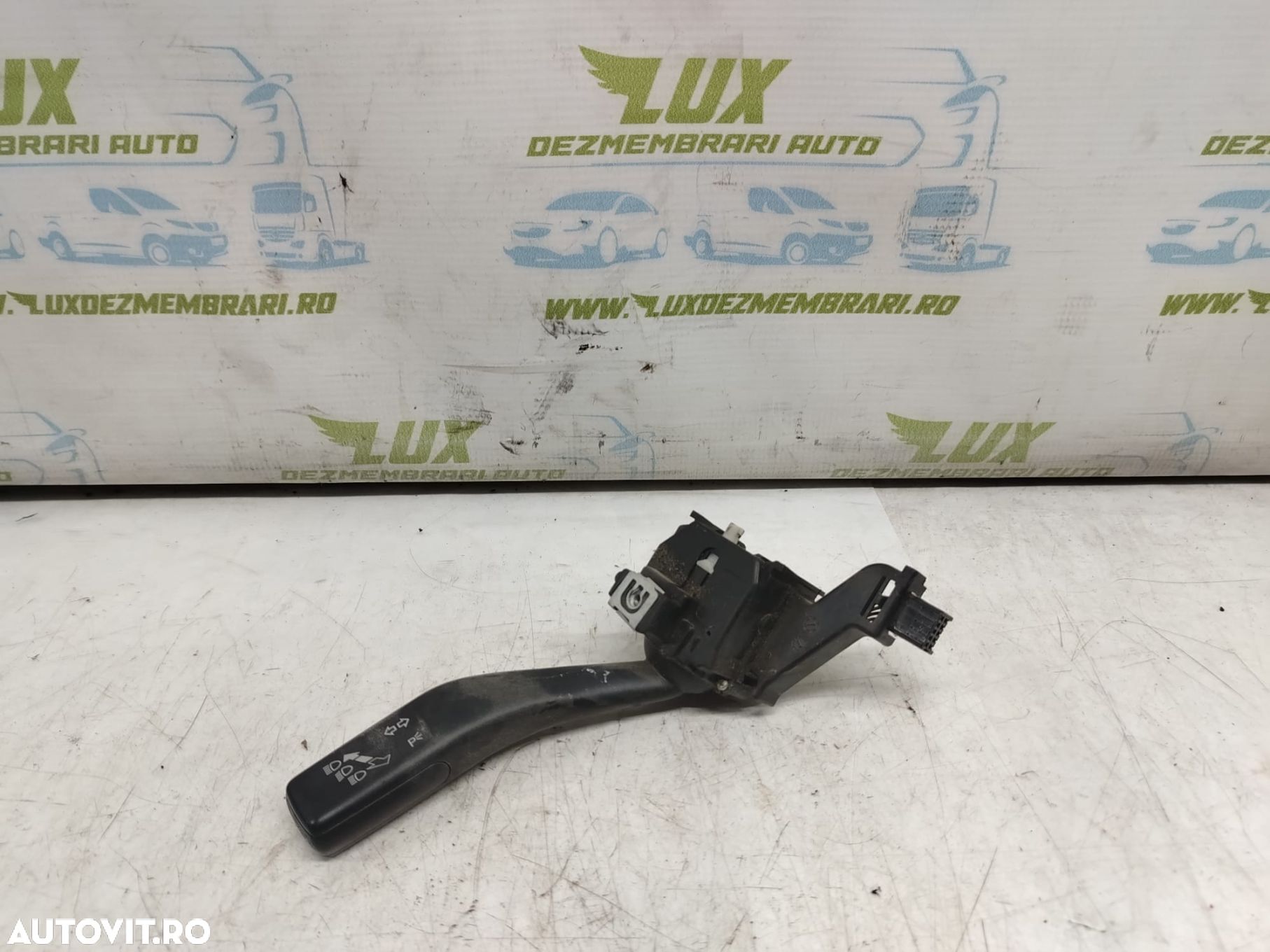 Maneta semnalizare 1k0953513e Volkswagen VW Golf 5 [2003 - 2009] - 1