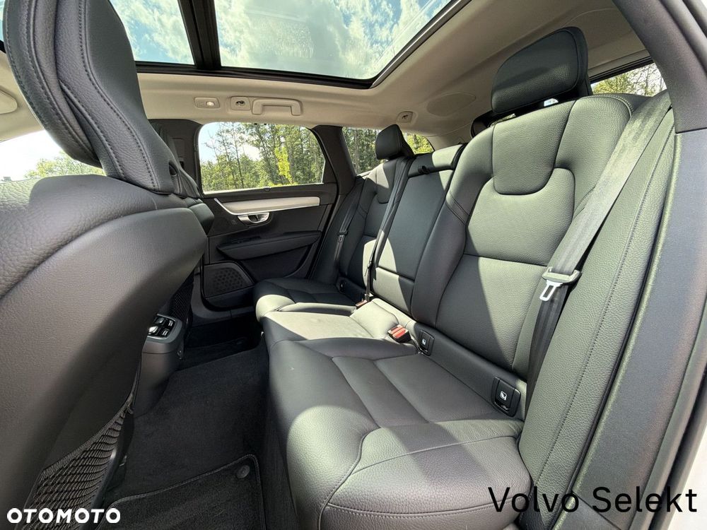 Volvo V90 Cross Country - 13