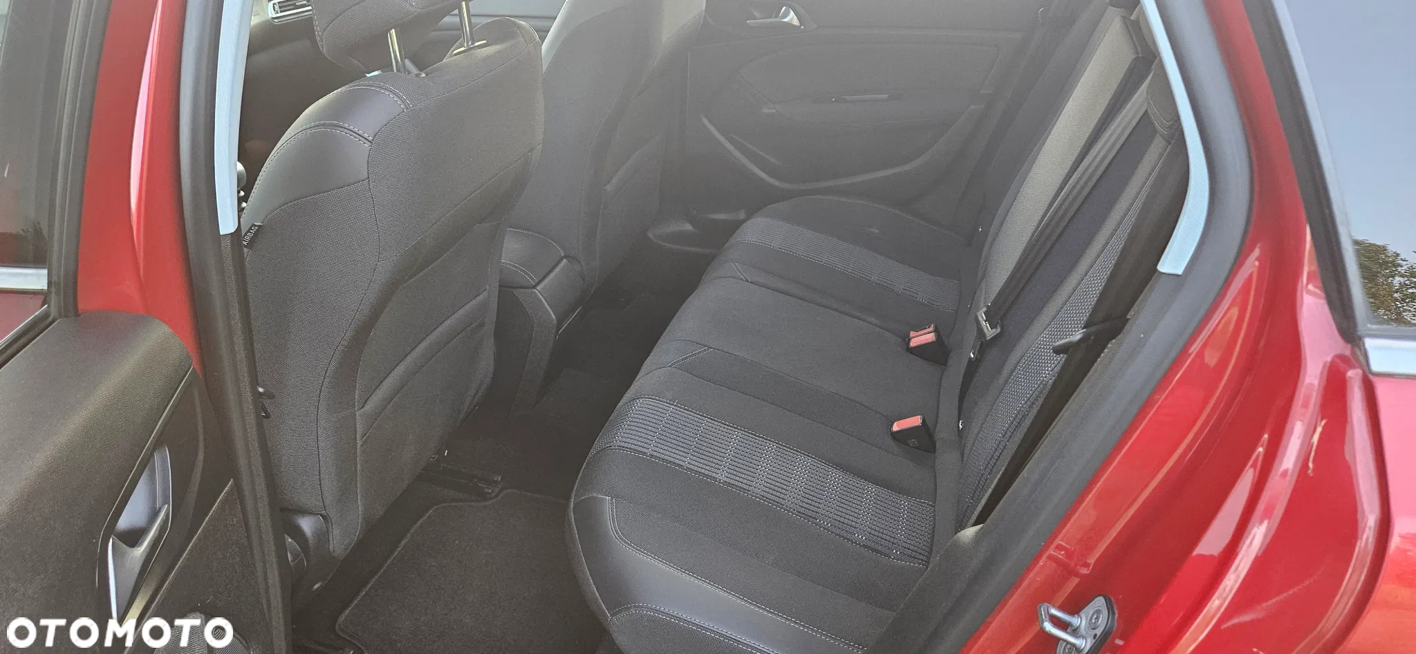 Peugeot 308 1.2 PureTech Allure S&S - 26
