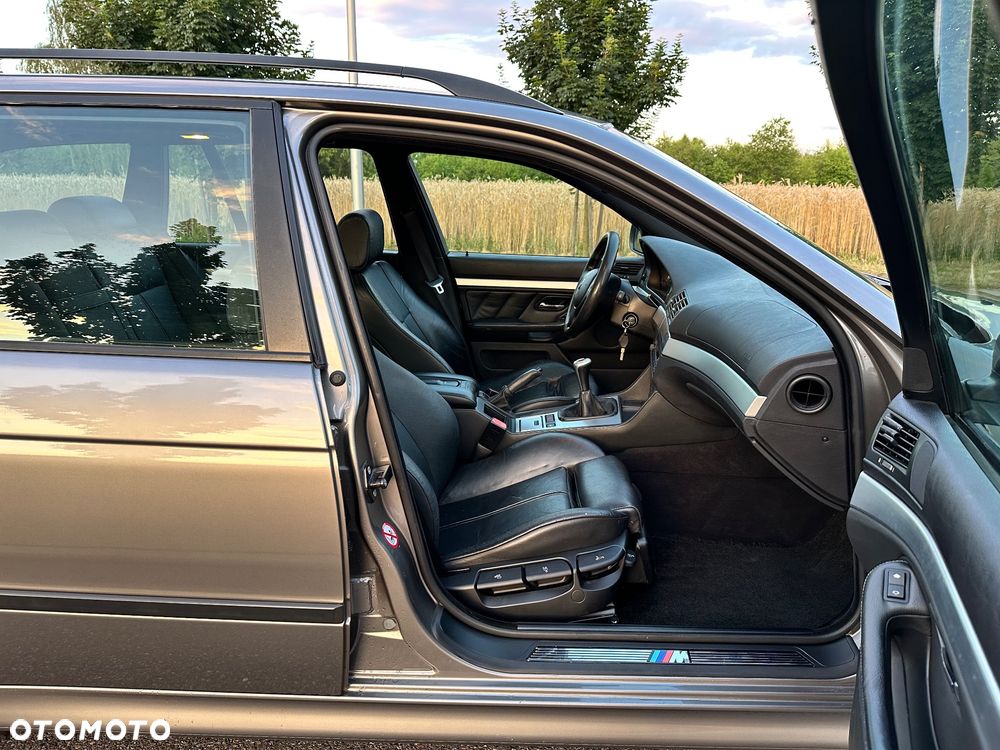 BMW Seria 5 520i Touring Edition Sport - 24