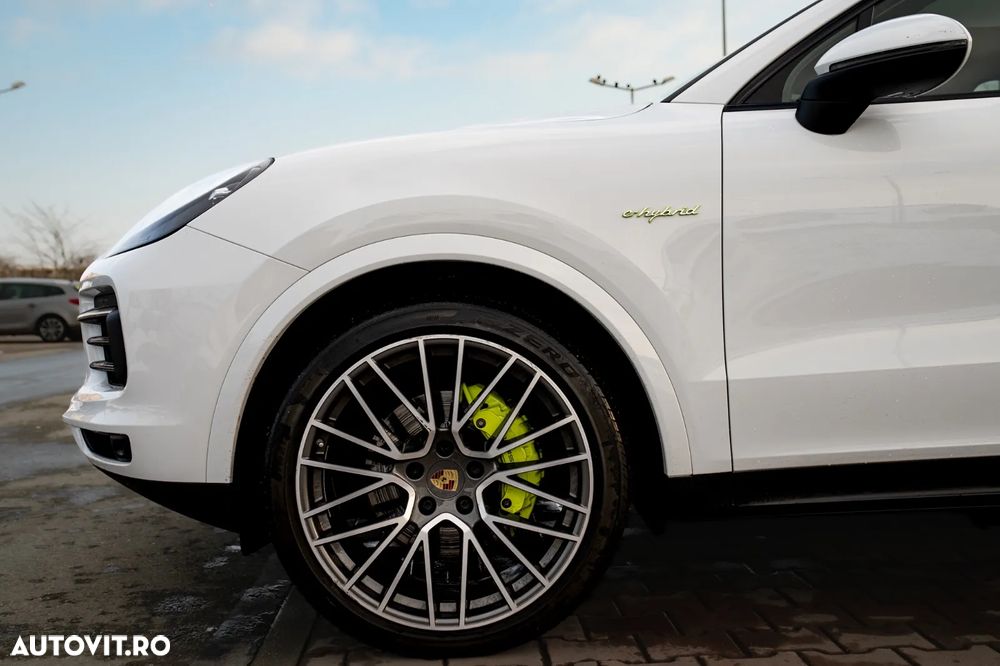 Porsche Cayenne - 18