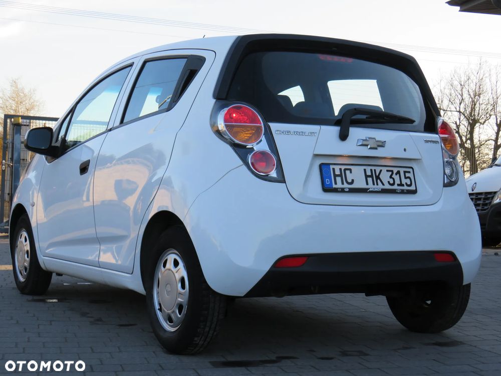 Chevrolet Spark 1.0 + - 17