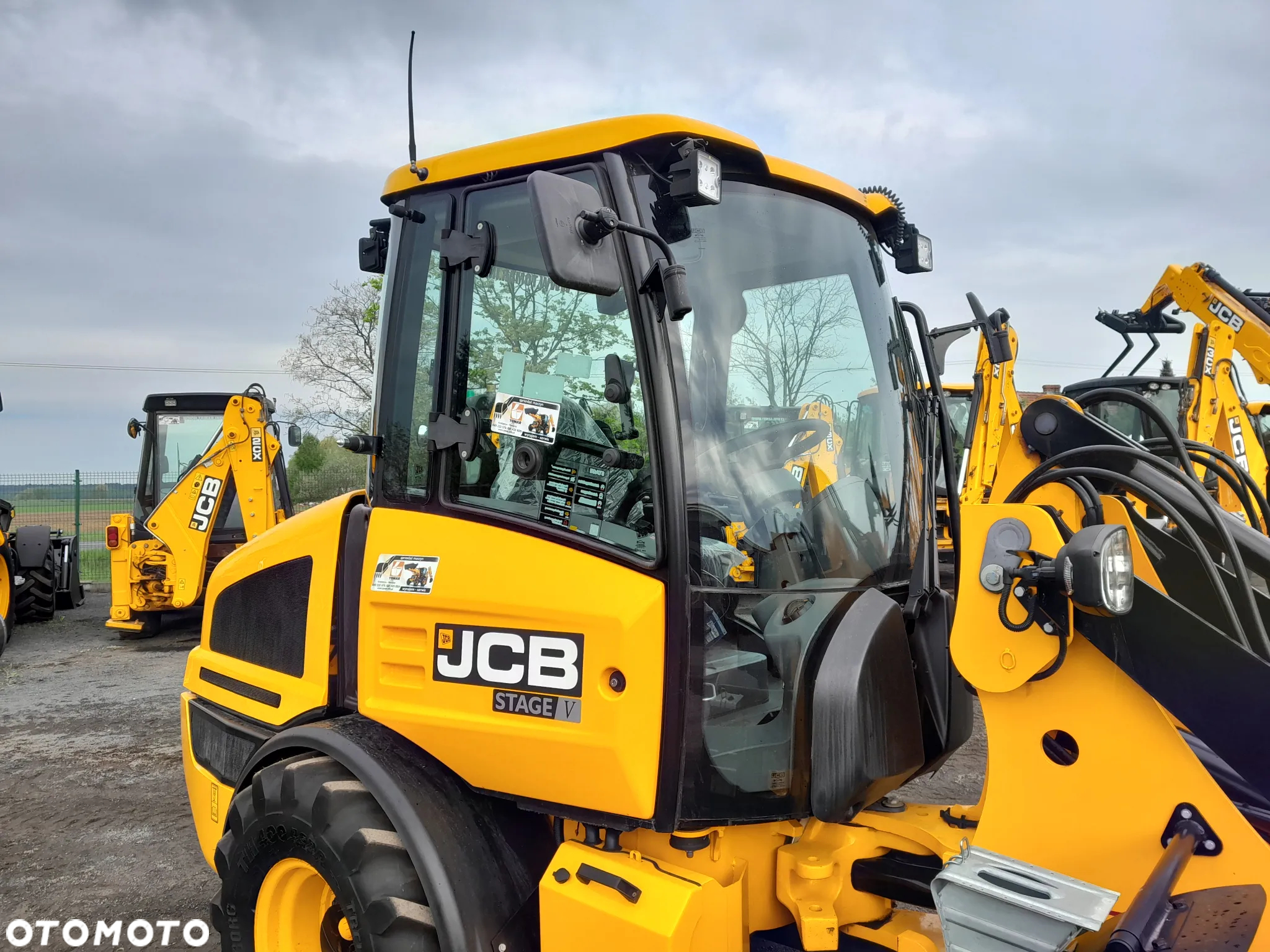JCB 407 SV AG - 12