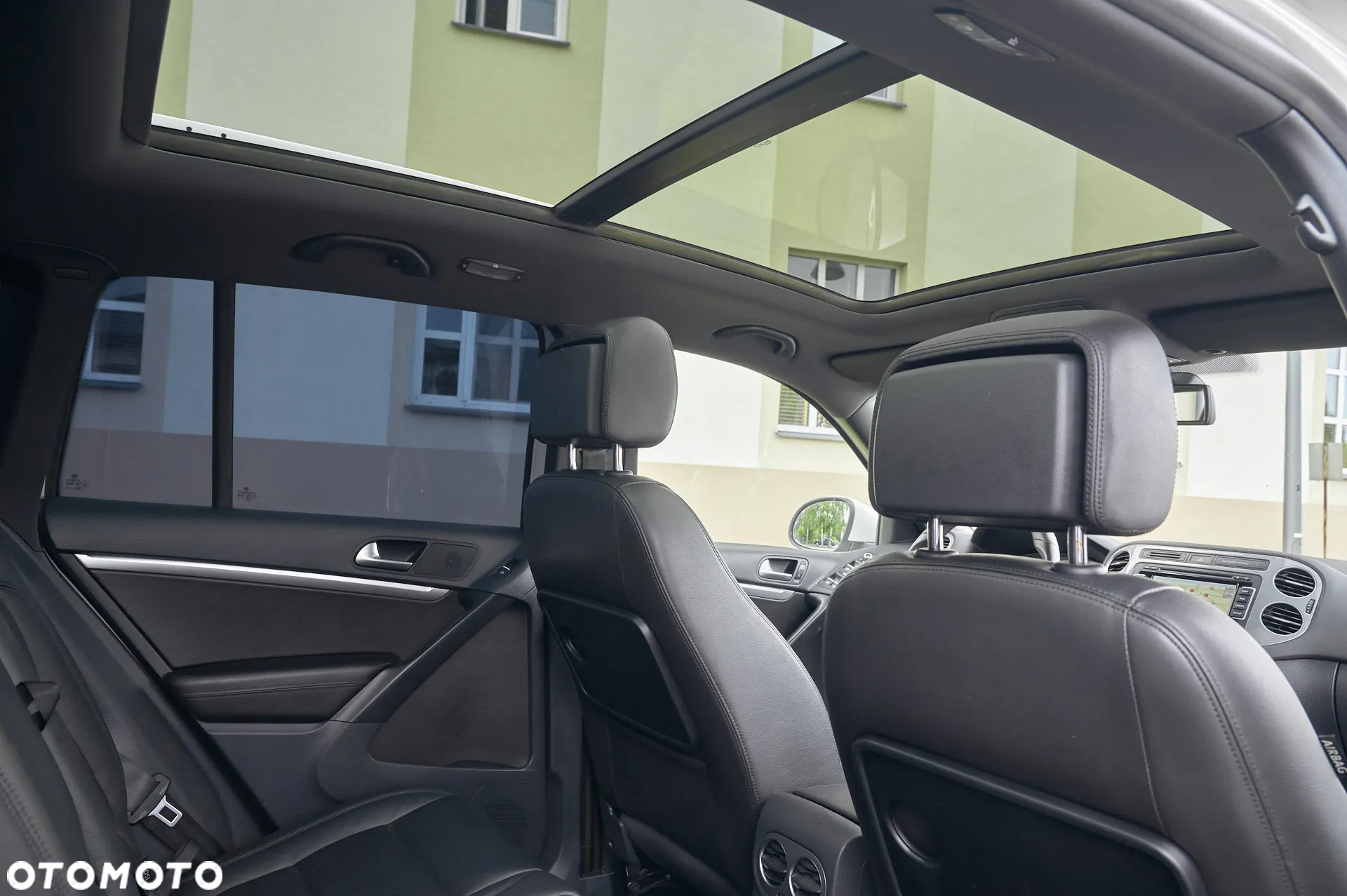 Volkswagen Tiguan 2.0 TDI R-Style - 32