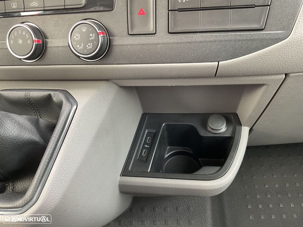 VW Transporter 2.0 TDI - 30