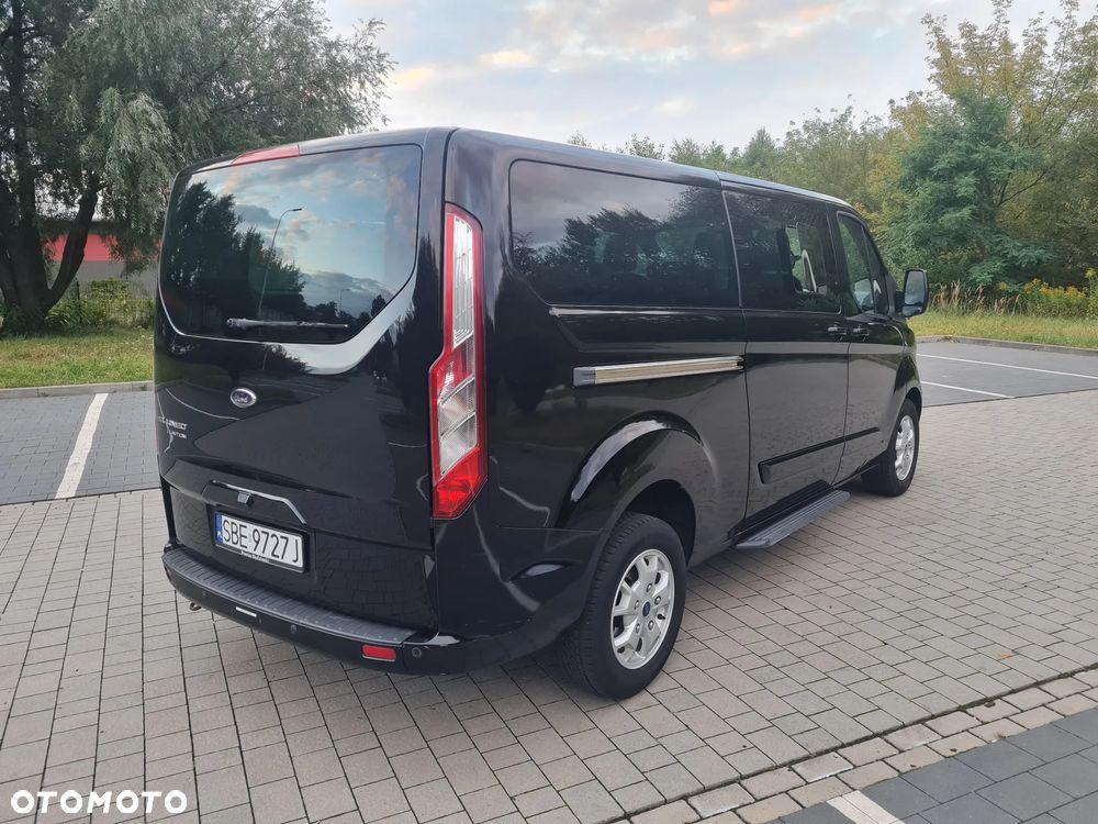 Ford Tourneo Custom - 10