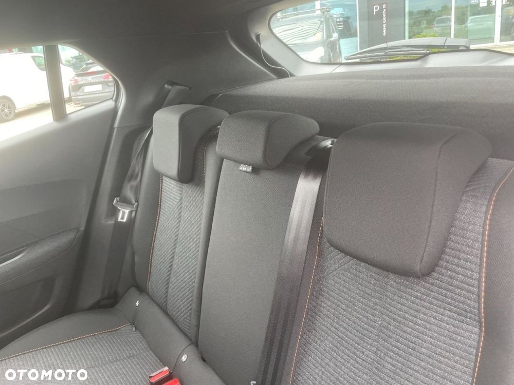 Peugeot 2008 - 11