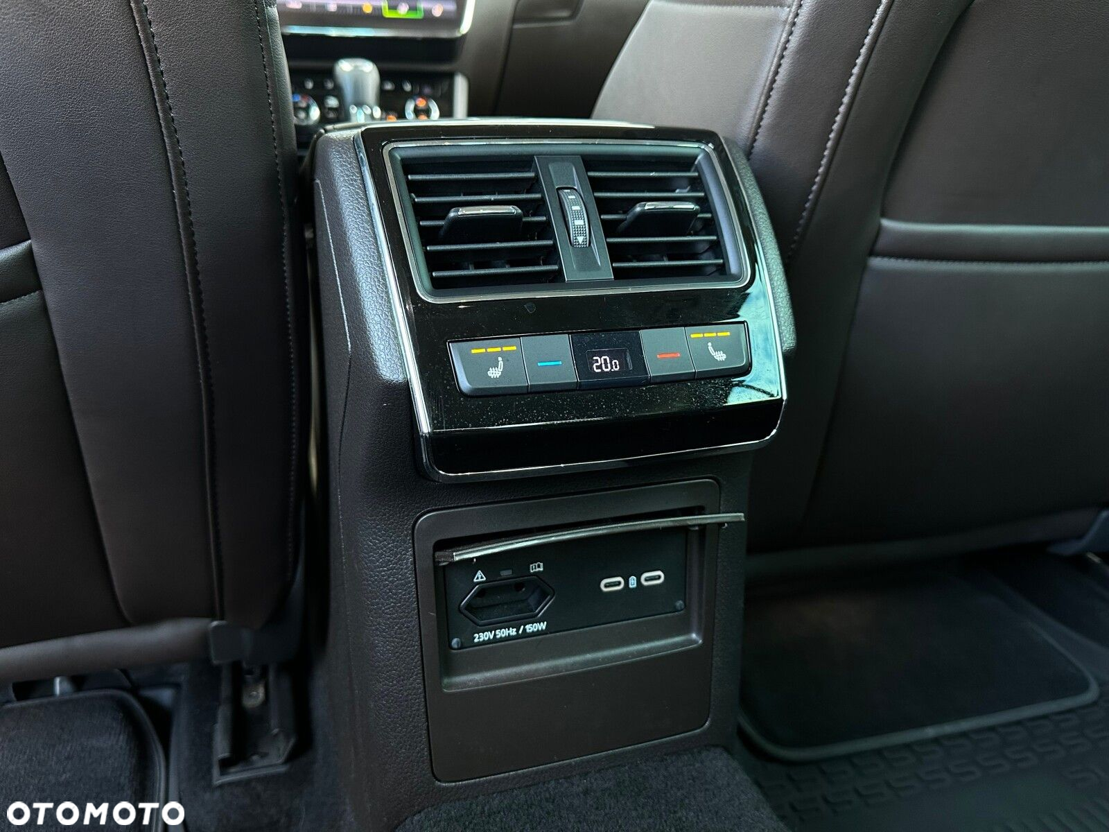 Skoda Superb 2.0 TDI SCR L&K DSG - 13