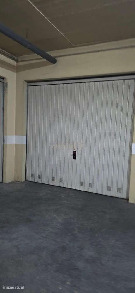 Garagem tipo box - Centro de Vialonga - Grande imagem: 5/6
