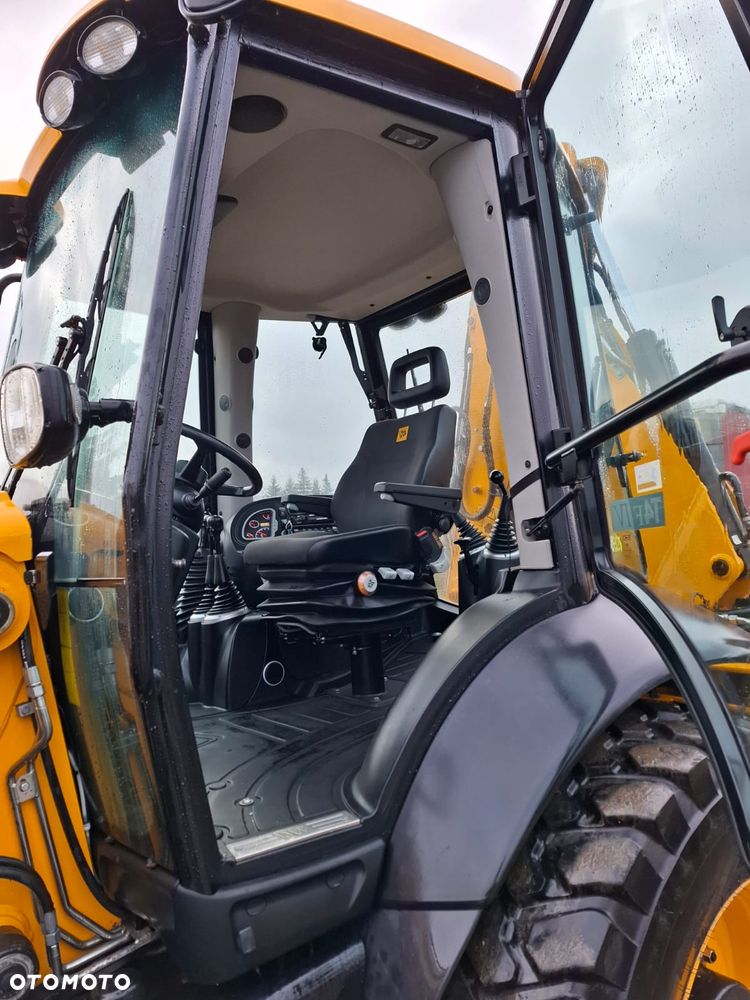 JCB 4CX - 35