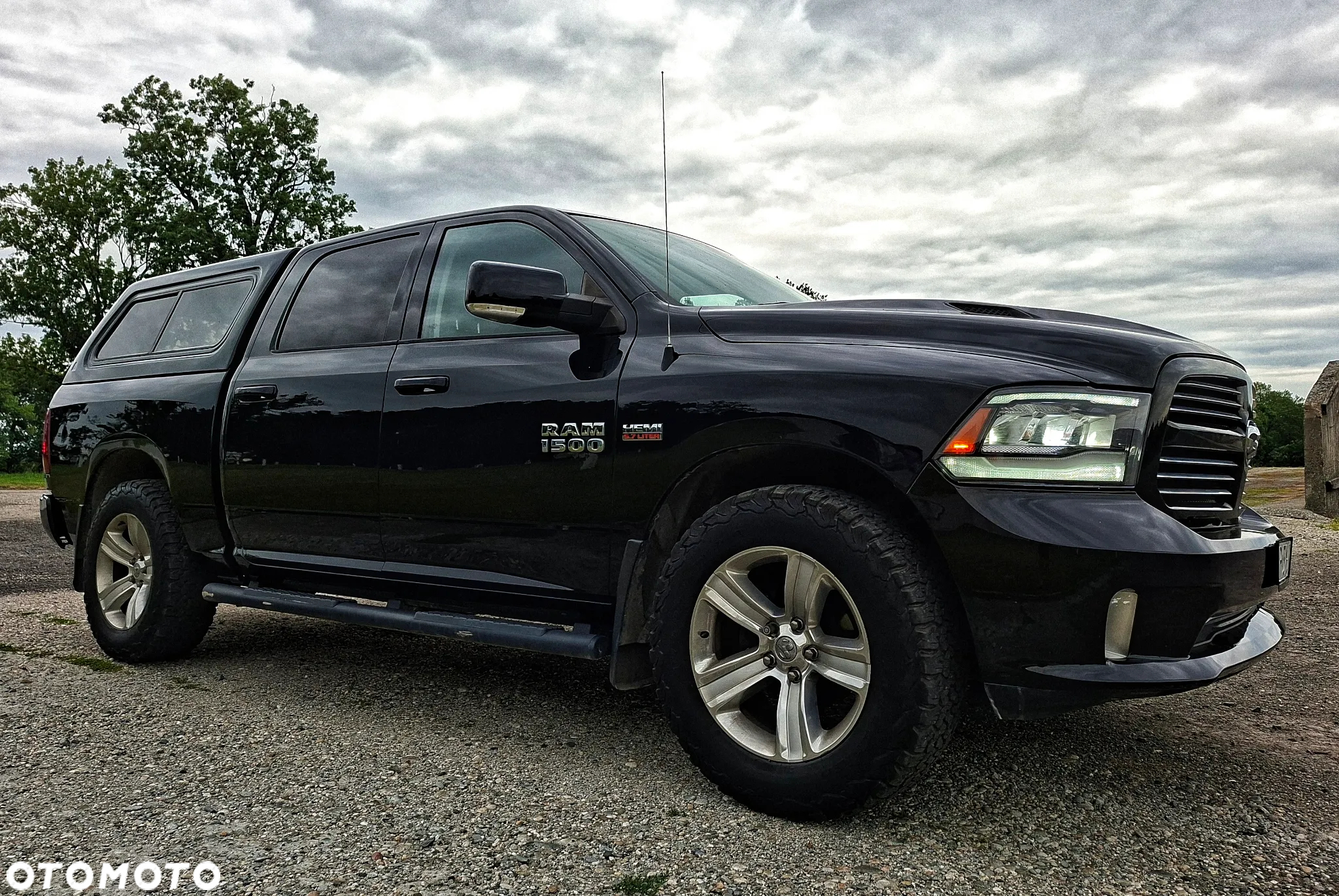 Dodge RAM 1500 5.7 4x4 - 12