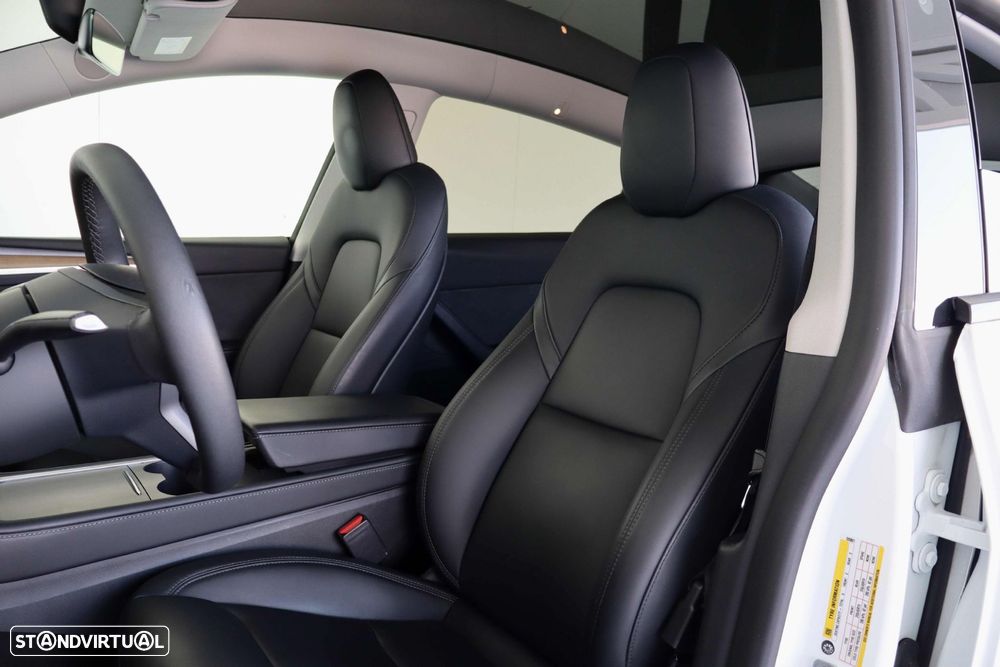 Tesla Model Y - 36