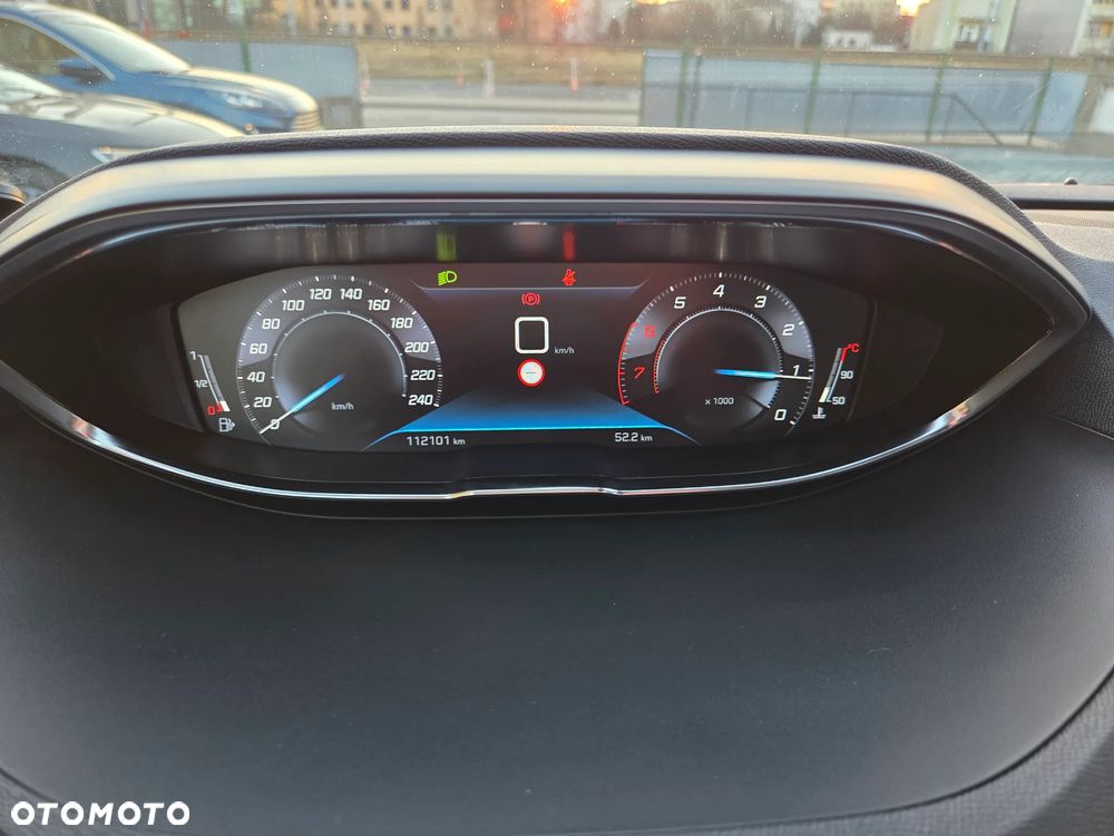 Peugeot 3008 1.2 PureTech Active Pack S&S - 17