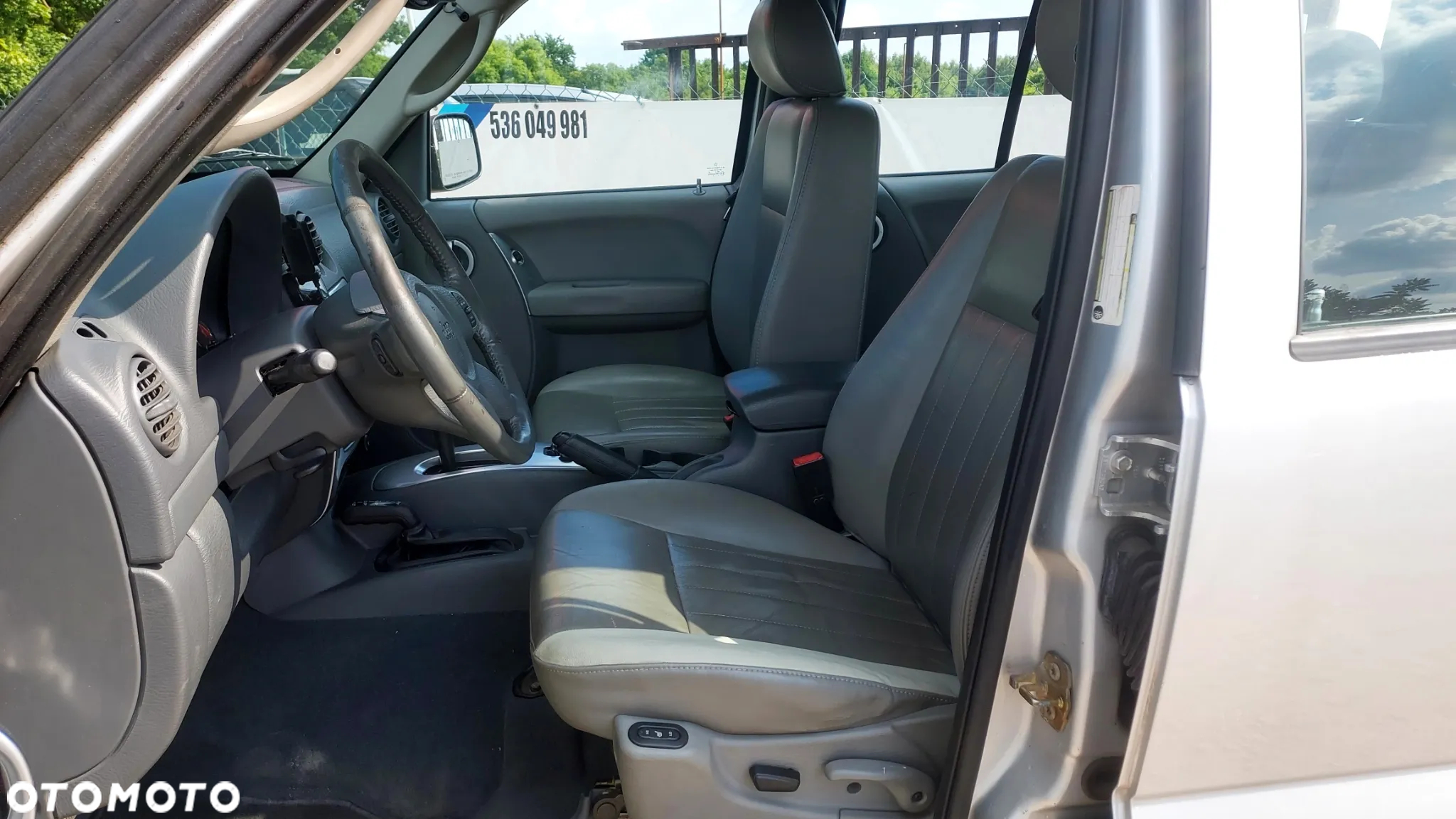 Jeep Cherokee 3.7L Limited - 7