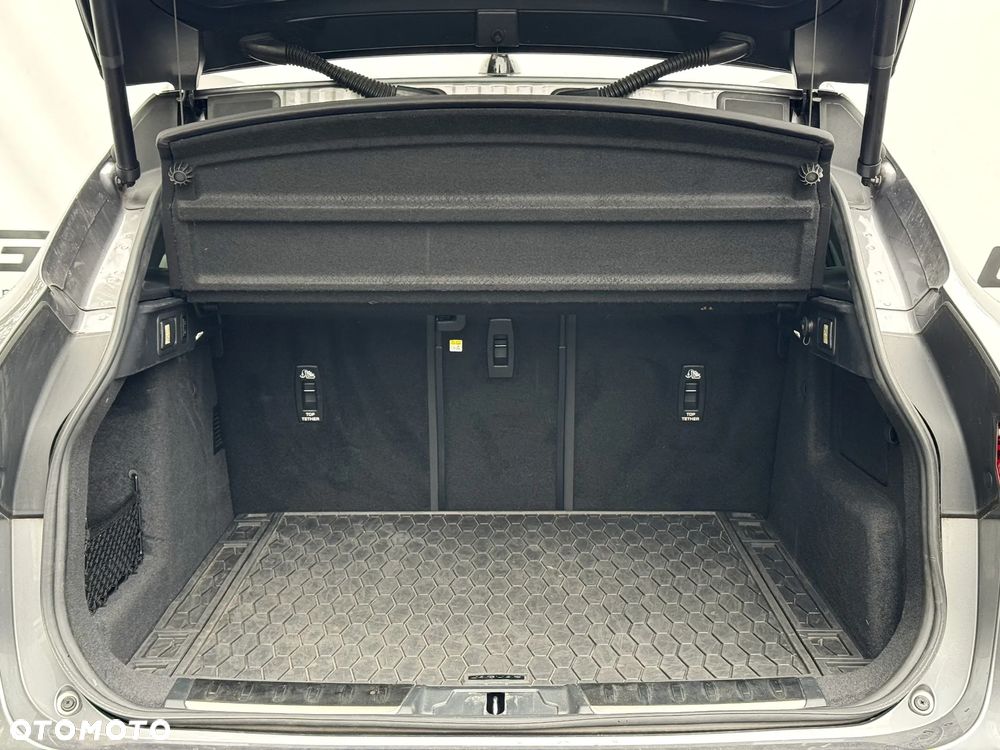 Jaguar F-Pace P250 AWD R-Dynamic SE - 7