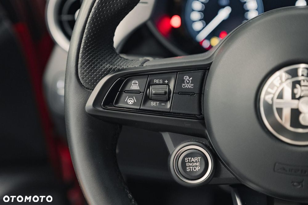Alfa Romeo Giulia 2.0 Turbo Veloce Q4 - 26