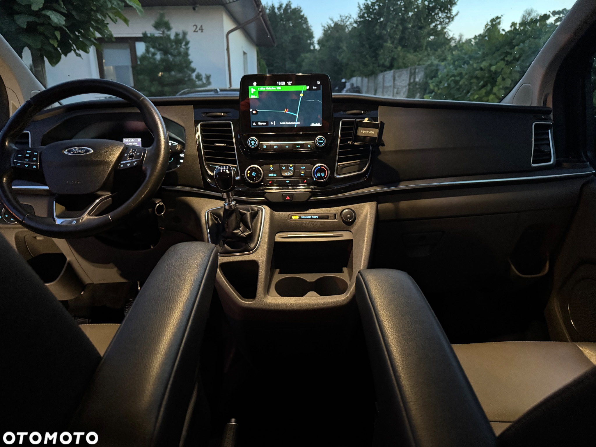 Ford Tourneo Custom 2.0 EcoBlue L2 Titanium - 16