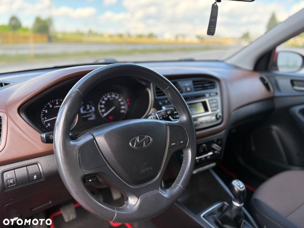 Hyundai i20 1.2 Fresh - 20