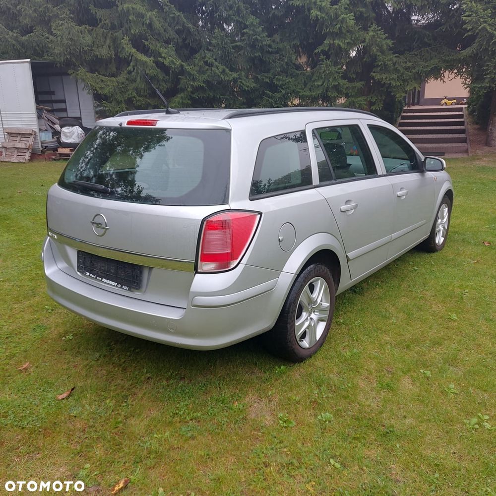 Opel Astra ver-1-6-caravan - 3