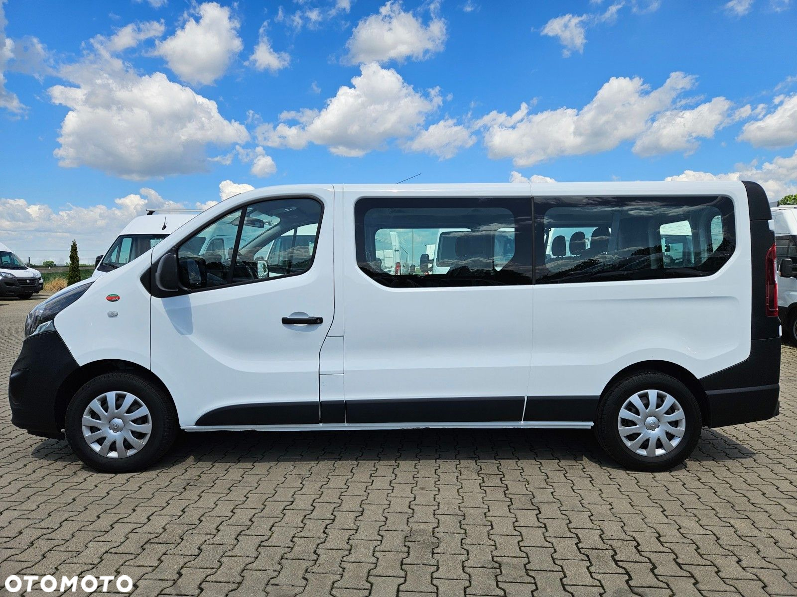 Opel Vivaro - 8