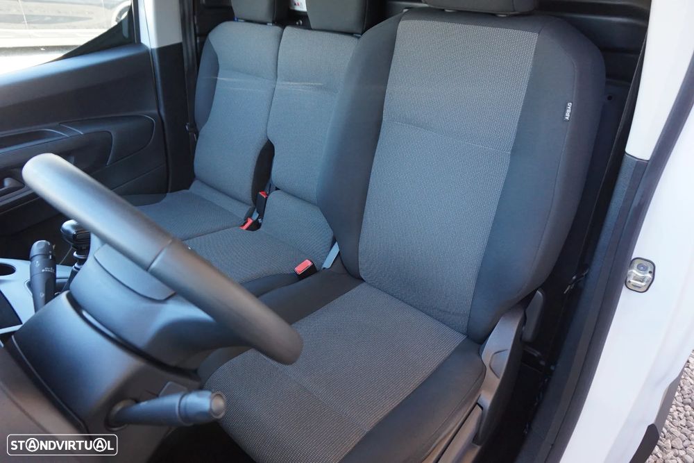 Toyota Proace City 1.5D 102 3 lug. Comfort IVA dedutível - 27