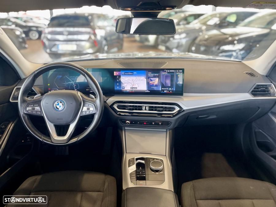 BMW 330 e Auto - 39