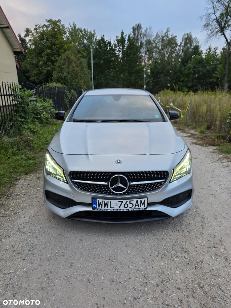 Mercedes-Benz CLA 180 7G-DCT AMG Line - 2
