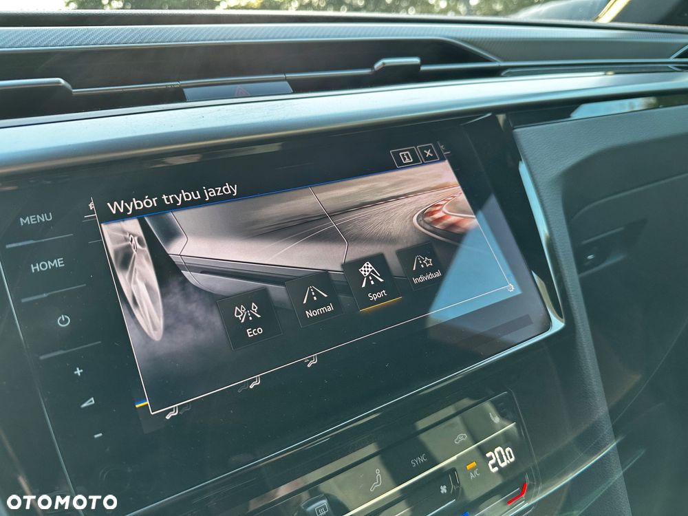 Volkswagen Arteon 2.0 TDI R-Line DSG - 26
