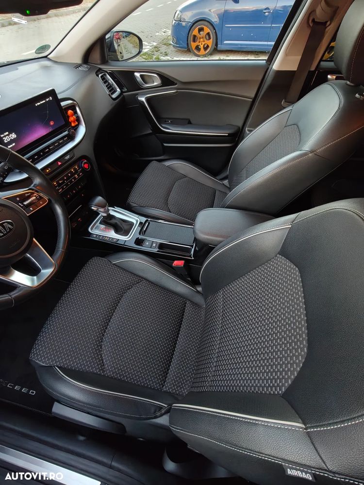 Kia XCeed 1.6 GDI 6DCT PHEV Vision - 13