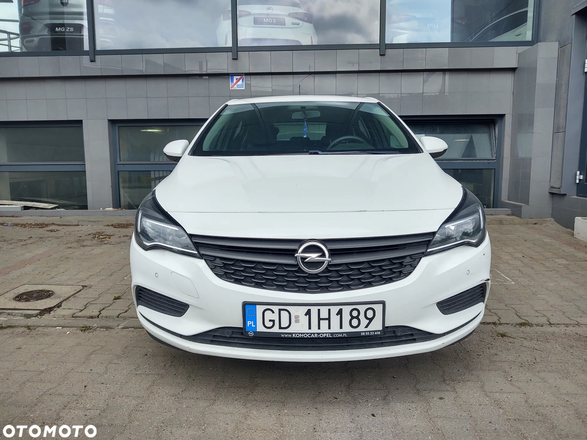 Opel Astra V 1.4 Essentia - 2
