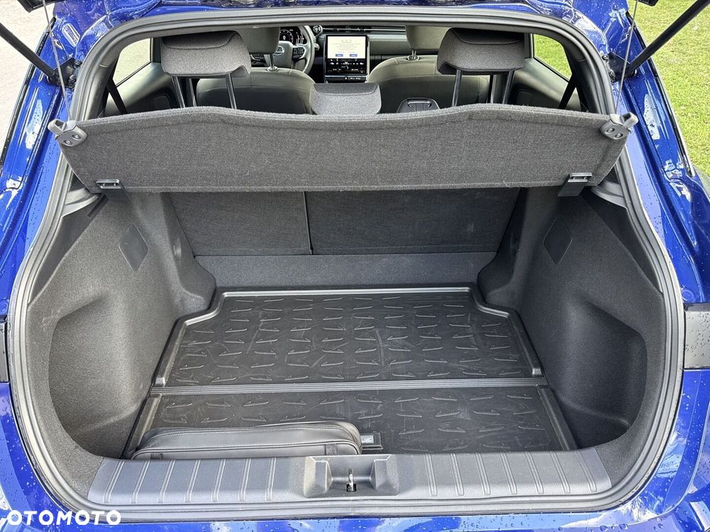Lexus LBX 1.5 Hybrid - 14