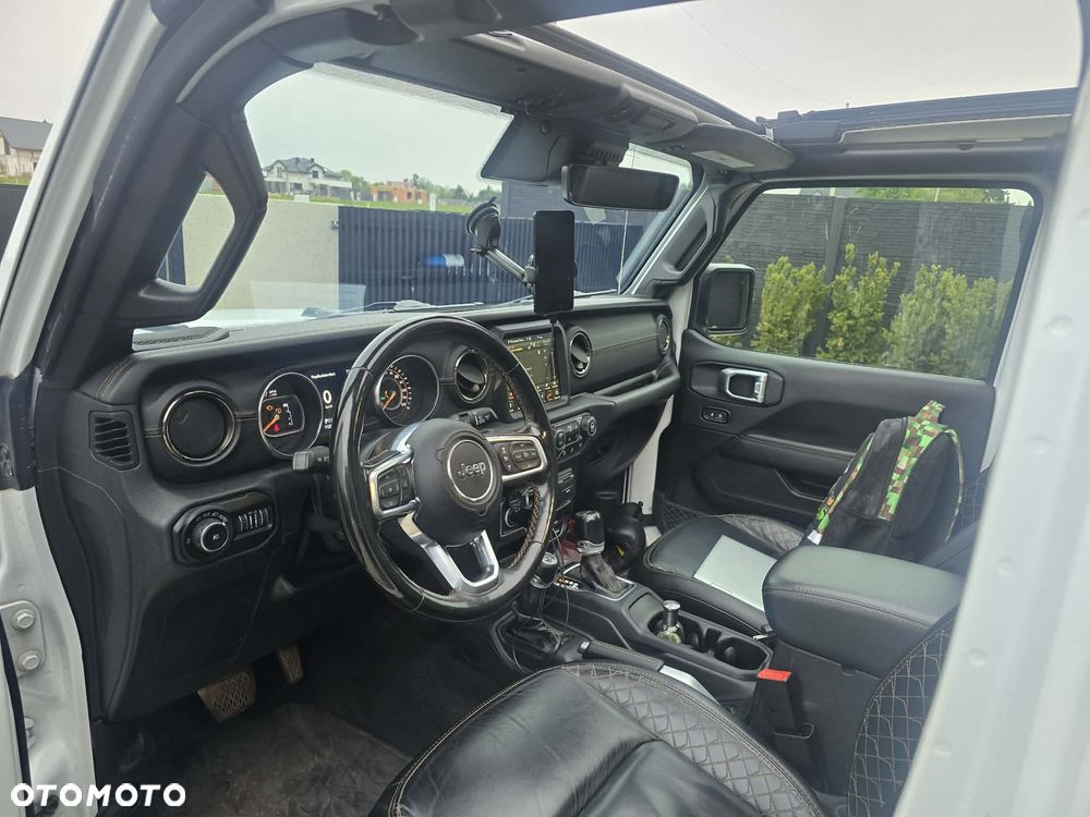 Jeep Wrangler - 5